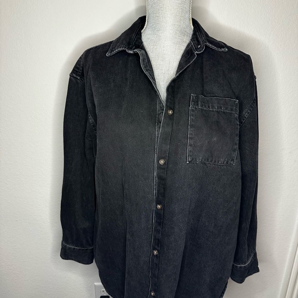 Women’s Black Denim Button-Up Oversized jacket size XS